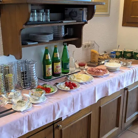 Garni Vindobona Hotel 3*